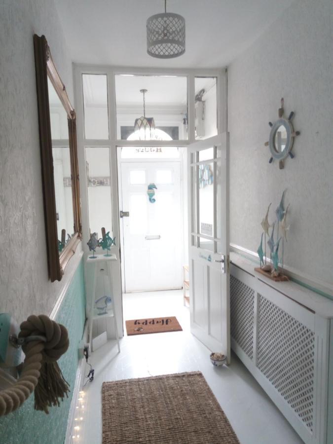 Happy Seaside Days In Combe Martin, Devon Apartment Luaran gambar
