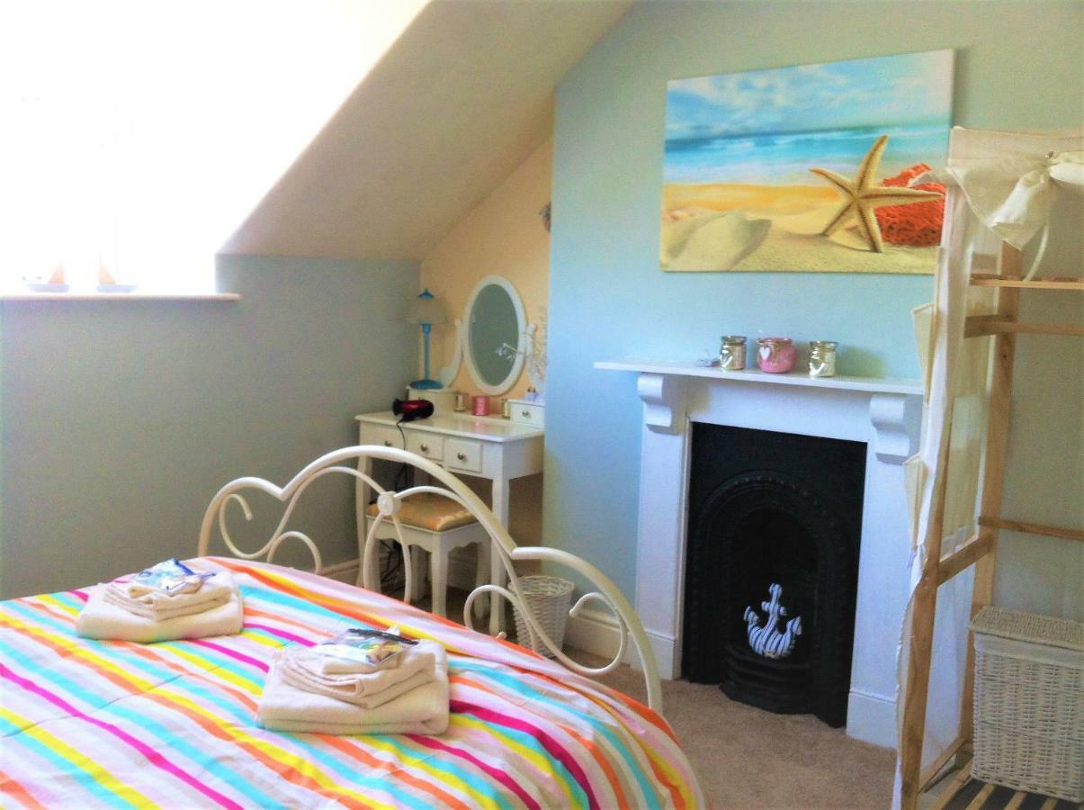 Happy Seaside Days In Combe Martin, Devon Apartment Luaran gambar